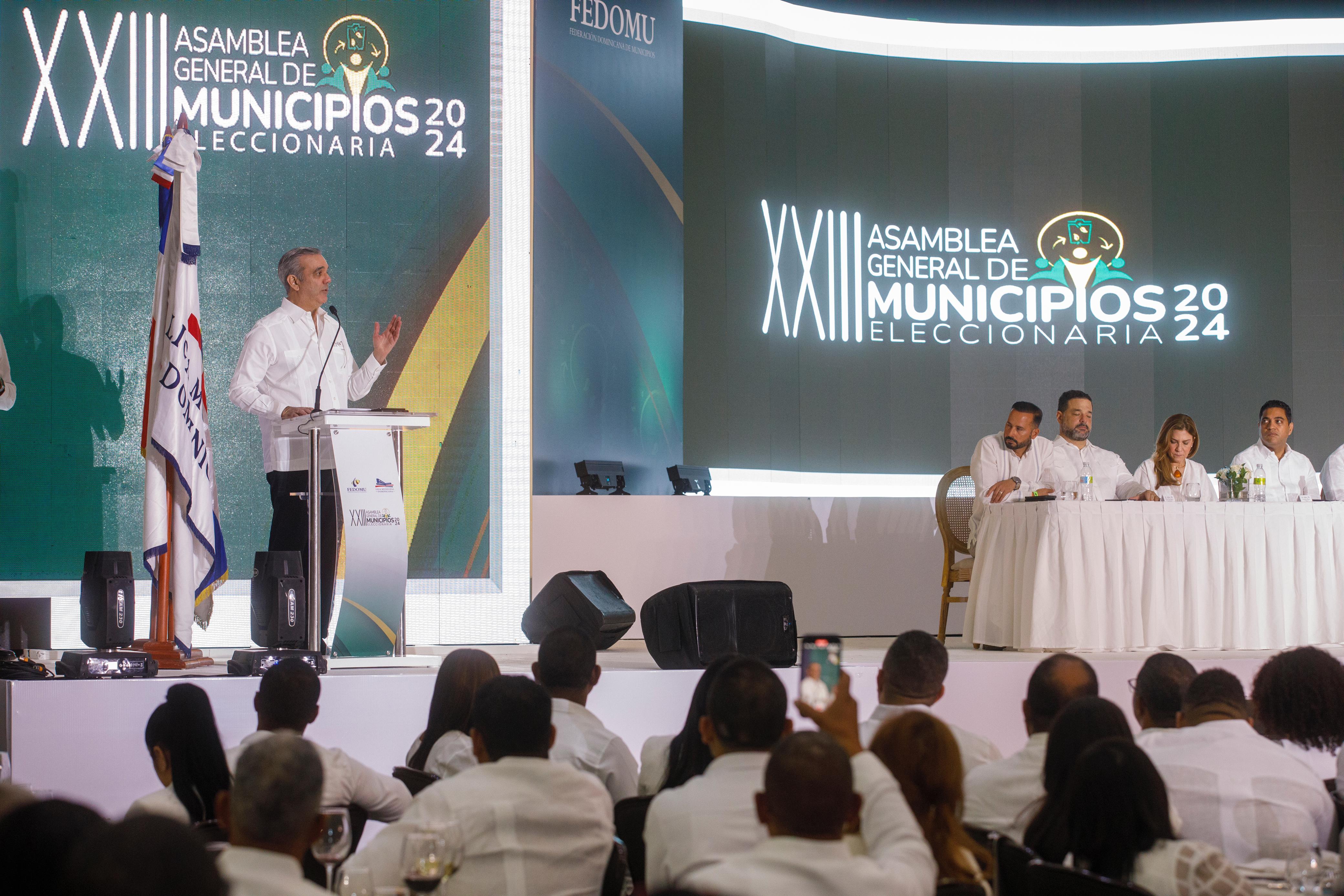 Abinader dice en estos 4 años entregará más cantidad de obras imagen