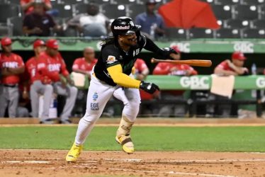 Estrellas propinan paliza a los Gigantes; Toros vencen Aguilas