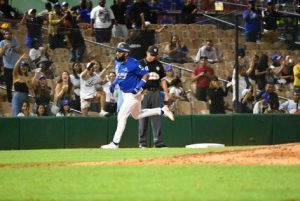 Estrellas, Licey y Toros ganan en el torneo de beisbol dominicano