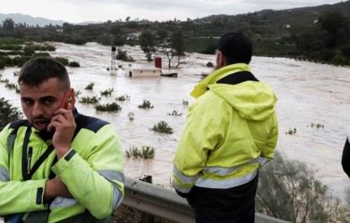 ESPAÑA: Transporte suspendido miles evacuados e inundaciones