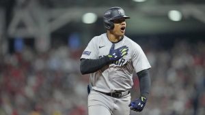 Yankees hacen oferta calificada por US$21 millones a Juan Soto