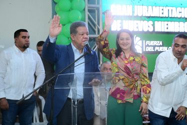 LF juramenta en FP a excandidata a diputada PLD de Puerto Plata