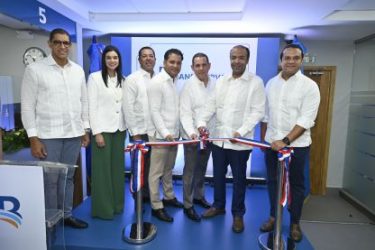 Banreservas inaugura oficinas comerciales en Baní, SC y SD