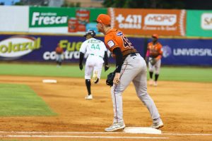 Estrellas vencen a Toros; demás partidos suspendidos por lluvias