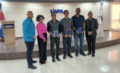 Escritor Eloy Tejera gana premio en concurso de cuentos en UAPA