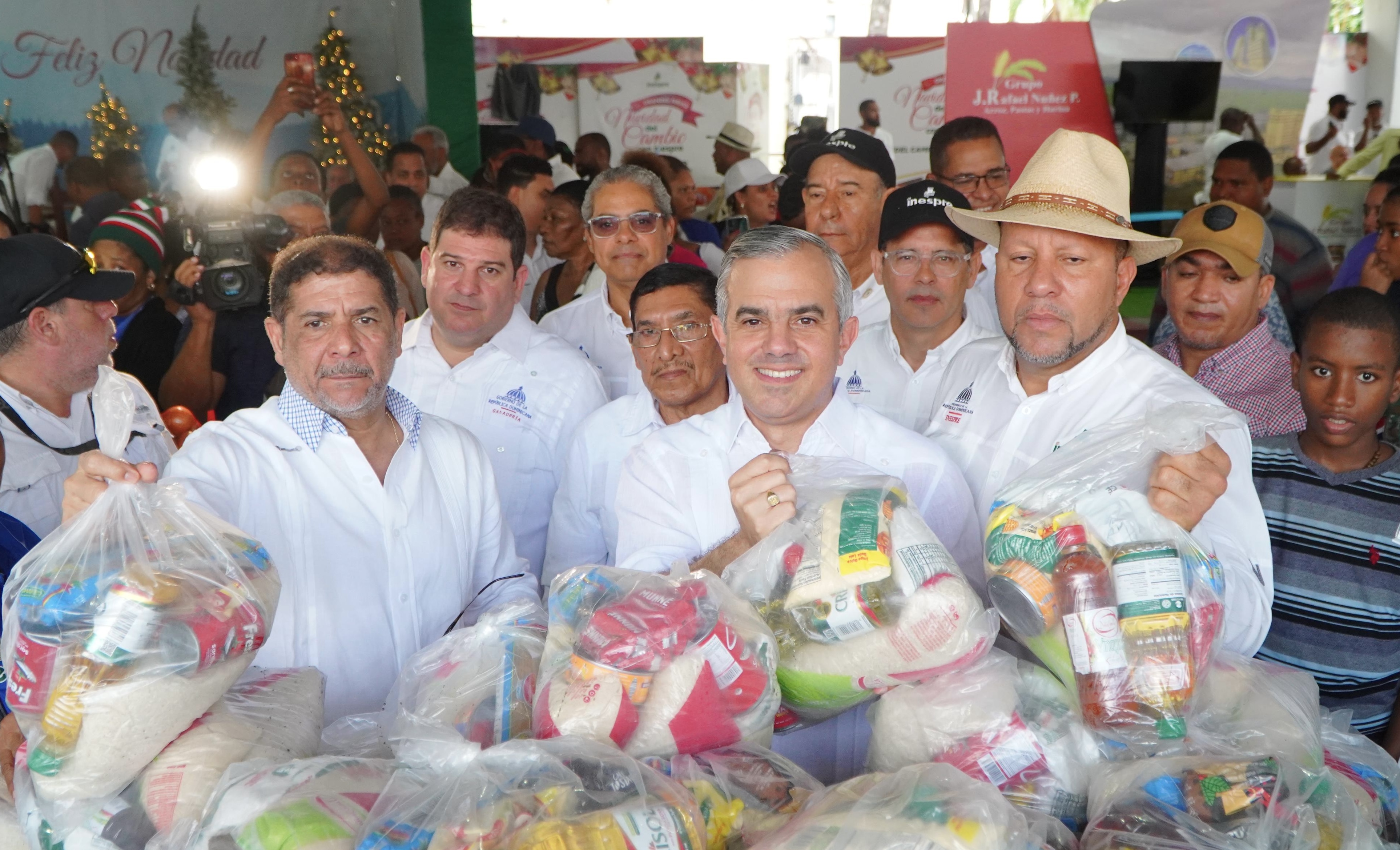 Dicen mas 100 mil personas SD se abastecieron feria INESPRE imagen