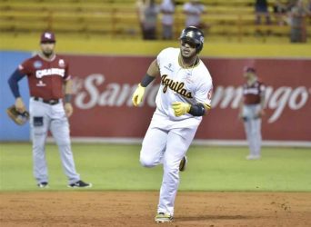 Águilas cerca del primer lugar en Liga Dominicana de Béisbol