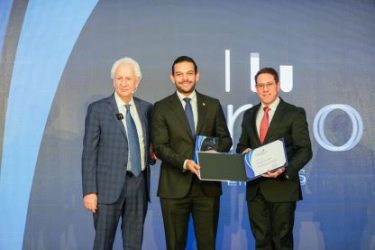 Premian Grupo Puntacana como líder del sector turismo de la RD