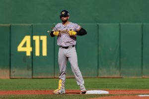 Águilas derrotan Leones y se consolidan en el primer lugar