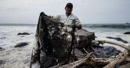 PERU: Emergencia ambiental por un derrame de crudo en el mar