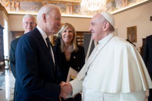 EEUU: Biden se reunirá en enero con el Papa, Meloni y Mattarella