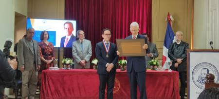 Carlos Salcedo ingresa Academia Dominicana de la Lengua