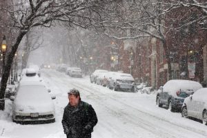 EEUU: Fuertes nevadas continúan azotando medio oeste y noreste