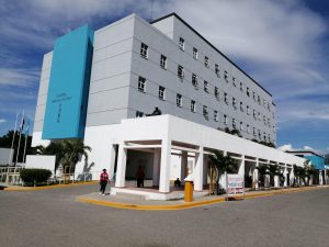 Hospital Regional Taiwán atiende 26 haitianos intoxicados en Azua