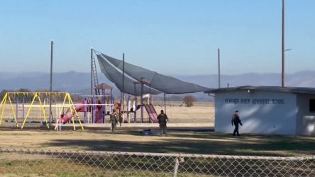 EEUU: Tiroteo en escuela deja 2 niños heridos y agresor muerto