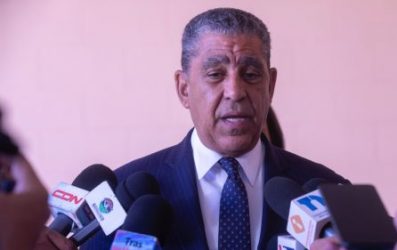 Congresista Adriano Espaillat anticipa «caos en las familias»