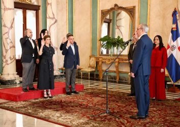 Abinader juramenta miembros del consejo transformación PN