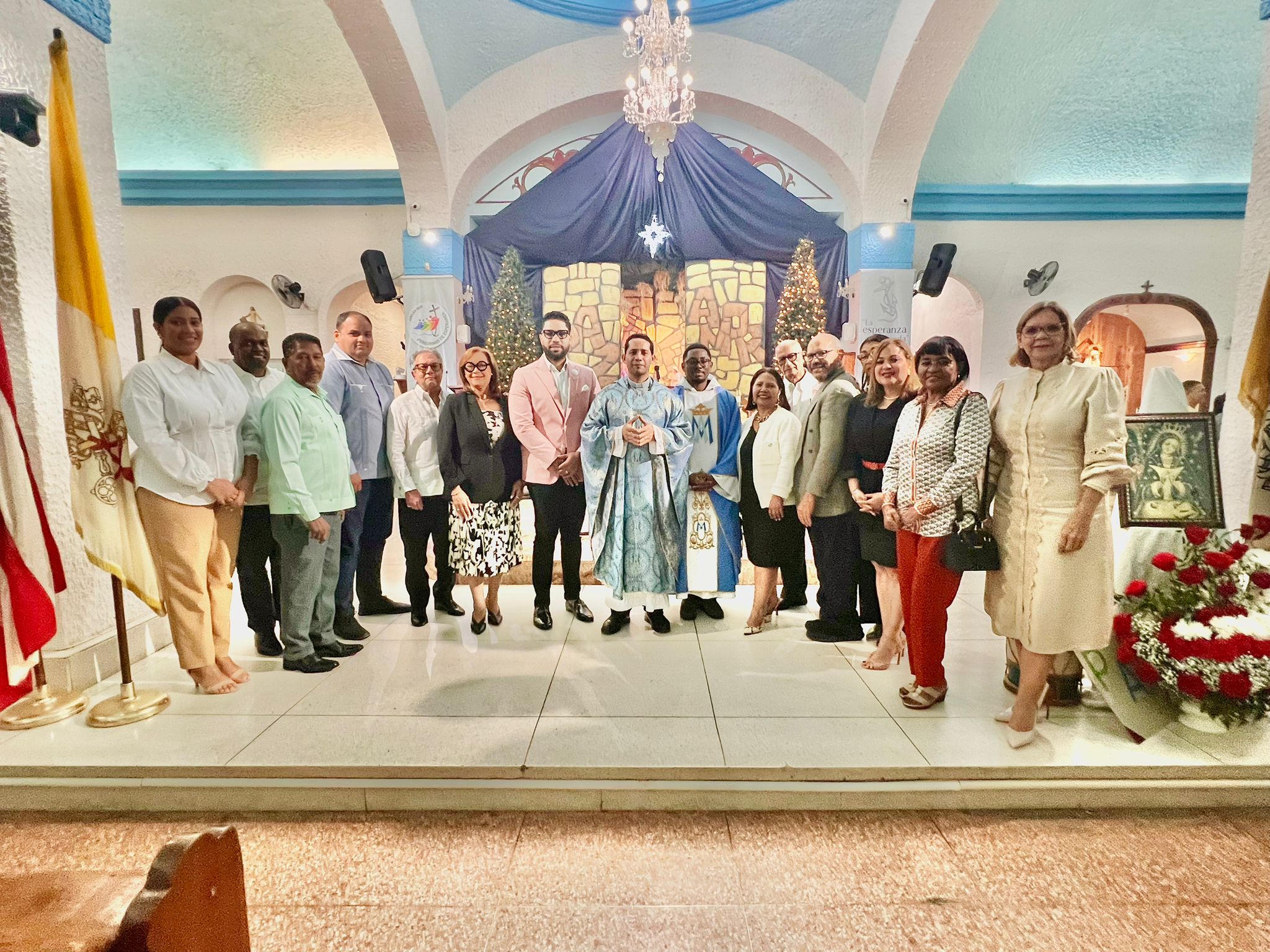 P. RICO: Dominicanos asisten a misa Virgen de la Altagracia imagen