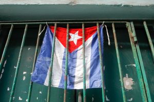 Cuba excarcela a 114 presos más