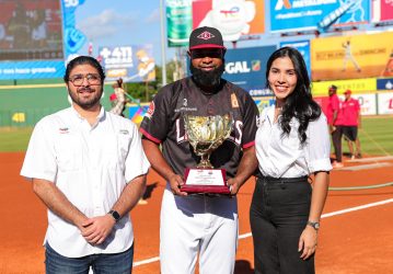 Ganadores del Guante de Oro premios Dominicanos Primero