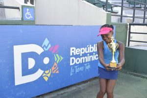 Turbí, Canario y Martínez brillan en el Nacional Juvenil de Tenis