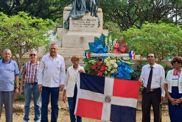 Cubanos y dominicanos rinden homenaje al Padre de la Patria