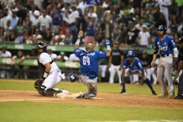 Tigres gana a Estrellas en béisbol dominicano y sigue en la cima