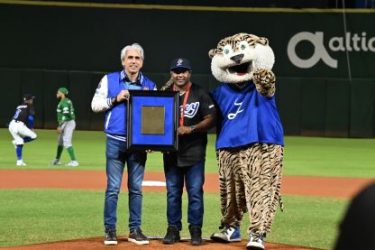 Licey reconoce boxeador y campeón olímpico, Félix Díaz