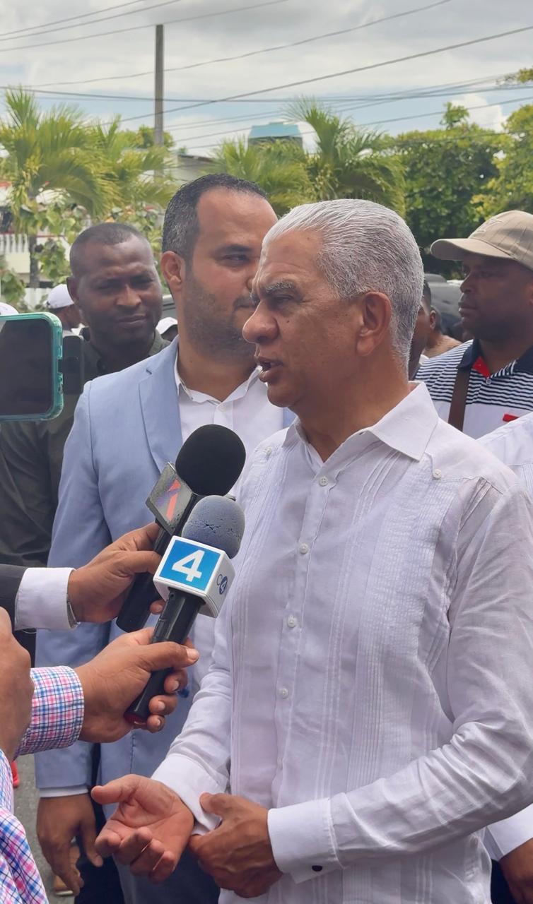 Senador pide sensatez en litis entre Barrick y comunidades imagen