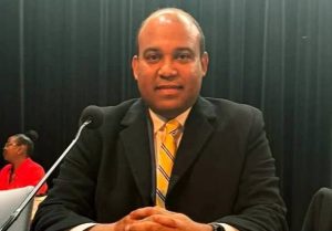 N.JERSEY: Eligen dominicano  vice Junta Educación de Paterson