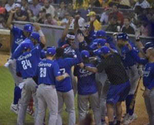 Licey asume liderato del round robin; Leones vencen a Estrellas