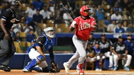 Leones y Albert Pujols a un triunfo del título beisbol de RDominicana