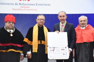 UNACMEX otorga Doctorado Honoris Causa a García Fermín