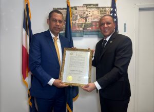 NY: Asambleísta dominicano reconoce al presidente INDOTEL