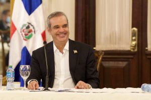 Abinader es segundo presidente mejor valorado en América