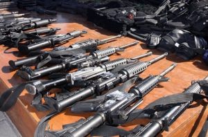 Denuncian que Ucrania revende armas EU a cárteles mexicanos