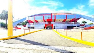 Gobierno entrega Gran Arena del Cibao para torneo basket