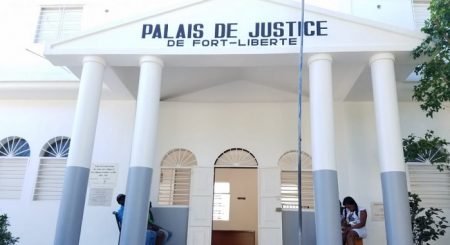 Justicia haitiana favorece a tres concejales acusados corrupción