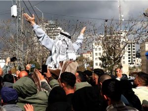 Israel libera a 183 prisioneros palestinos en un cuarto canje