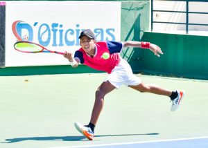 Isaac Guerrero va a octavos de final en la Copa Merengue J200