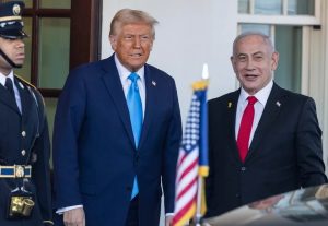 Trump dice que EU controlará Gaza; Hamás «no lo permitirá»