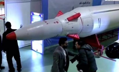 Irán presenta su nuevo misil balístico con alcance 1.700 KM