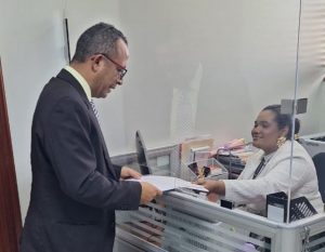 Depositan JCE propuesta sobre  candidaturas independientes