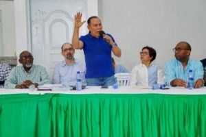 Dirigente FP dice se produce “desbandada” en el Gobierno