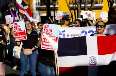 PUERTO RICO: Protestan contra arrestos migrantes dominicanos