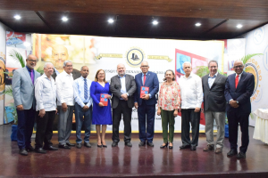 Ateneo pone en circulación en Santiago la novela «Yo, Balaguer»