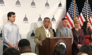 Adriano Espaillat: Agresión republicana fue contra todos los hispanos