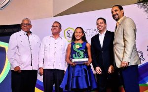 Esther Hidalgo es electa Atleta del Año Santiago Country Club