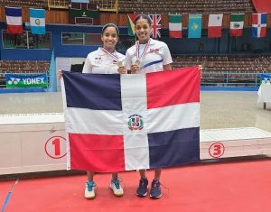 Daniela y Alissa Juleixi ganan plata en bádminton de Cuba