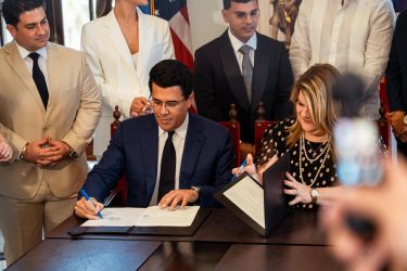 Puerto Rico y Rep. Dominicana acuerdan fomentar el turismo